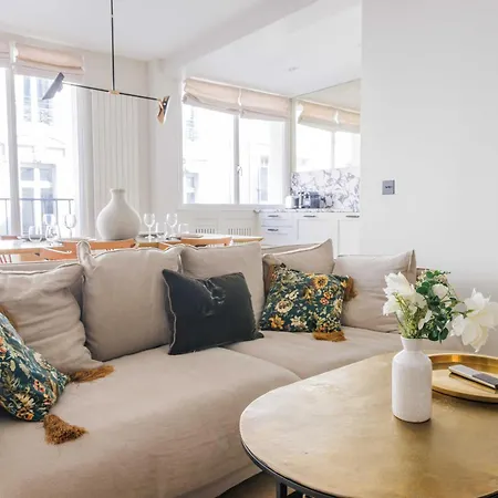 Cosy Near Champs-elysees Mobility Lease Paris