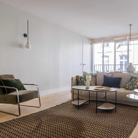 Apartment Cosy Near Champs-elysees Mobility Lease
